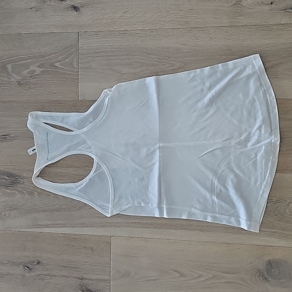 NWOT Malibu Coconut Rum Pineapple Pocket Tank Top - Picture 5 of 5